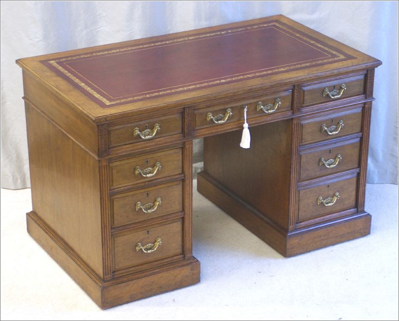 2076 Small Antique Oak Pedestal Desk Front (2)